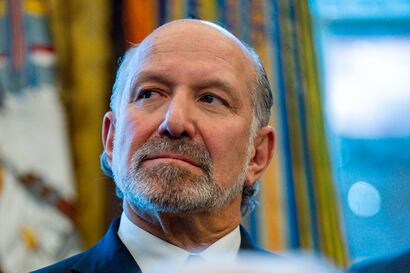 Secretario de Comercio de Estados Unidos Howard Lutnick reconoce visita a isla de Epstein