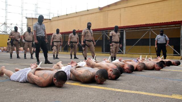 “Guerra” contra las pandillas en El Salvador: 50.000 detenciones en medio de cuestionamientos