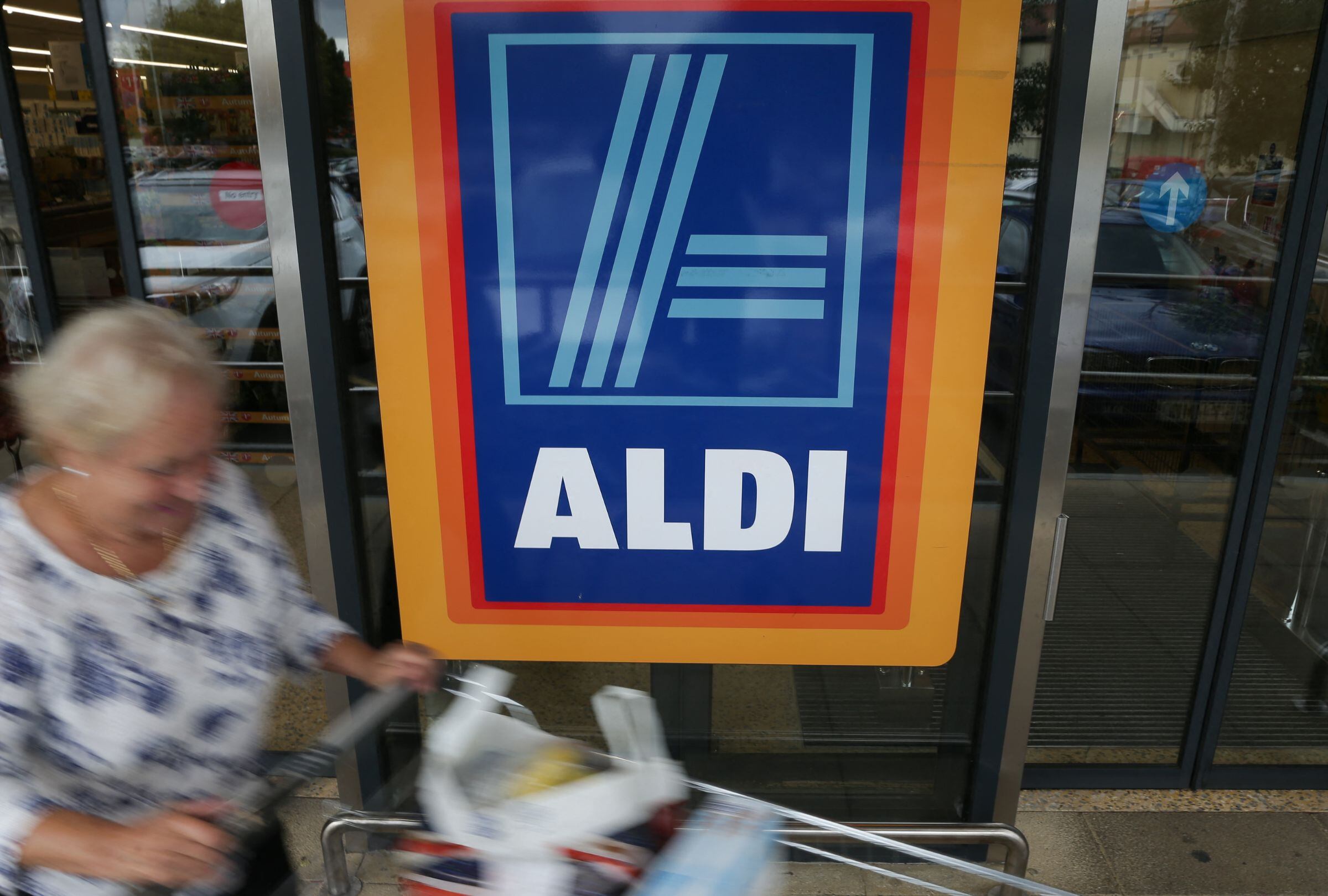 ALDI es una de las principales cadenas de supermercados en Estados Unidos, con un modelo de negocio basado en el descuento (Foto: AFP)