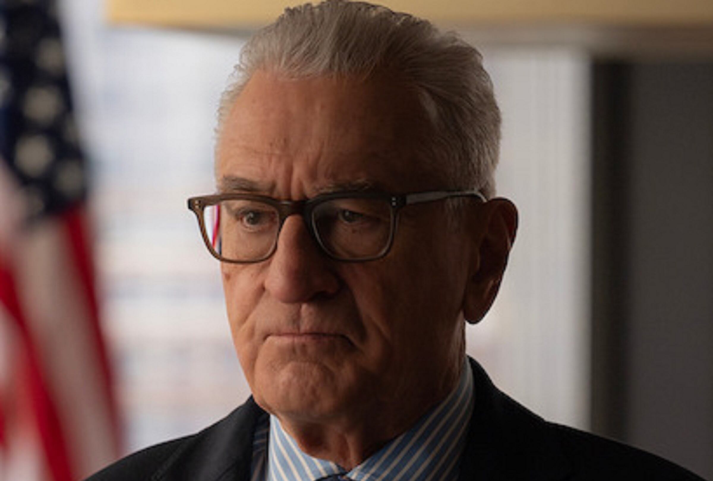 Robert De Niro es el protagonista del drama político y de suspenso "Día cero", donde interpreta al expresidente George Mullen (Foto: Netflix)