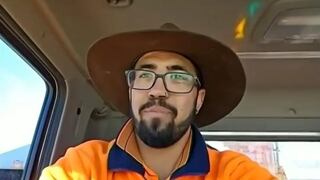 La historia detrás de la foto viral de Google Maps que muestra a dos hombres peleando en Australia