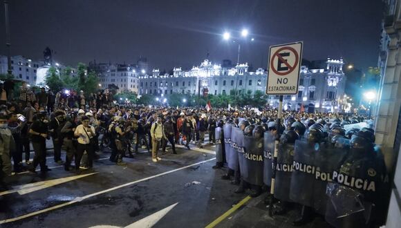 La Policía Nacional estuvo resguardando las calles de Lima durante la manifestación del último miércoles. (Foto: Julio Reaño/@Photo.gec)