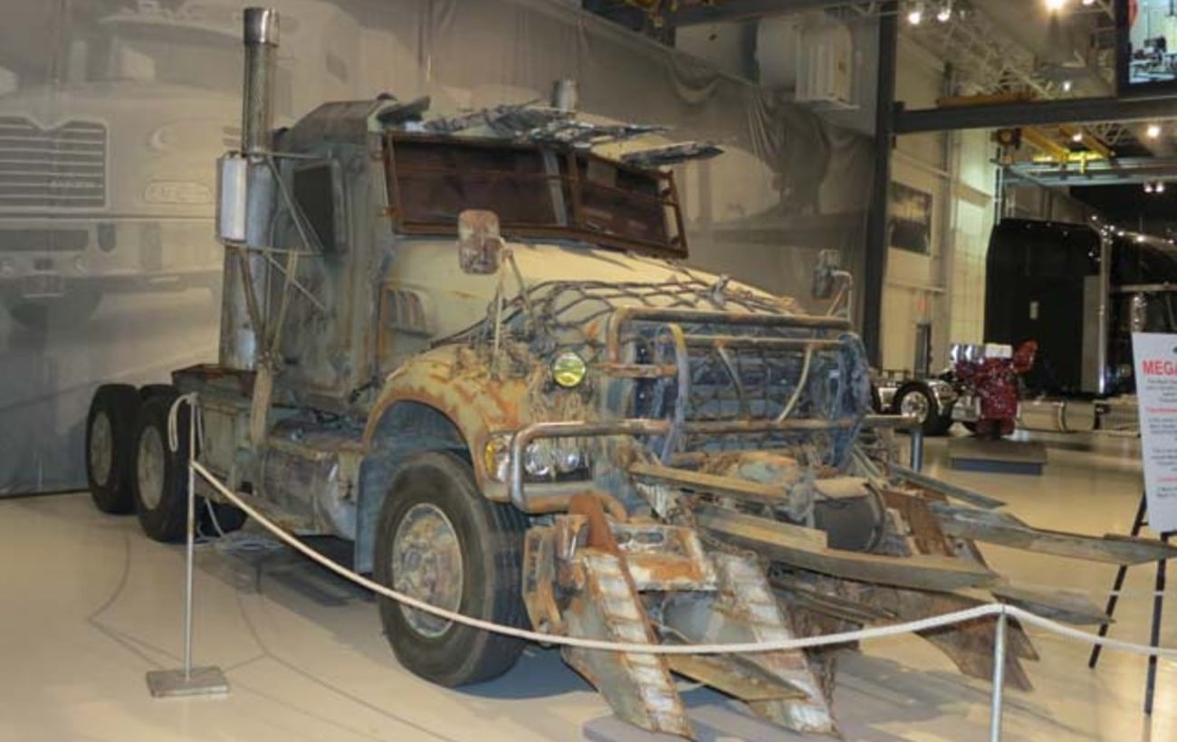 En la vida real Megatron es un camión Mack Granite