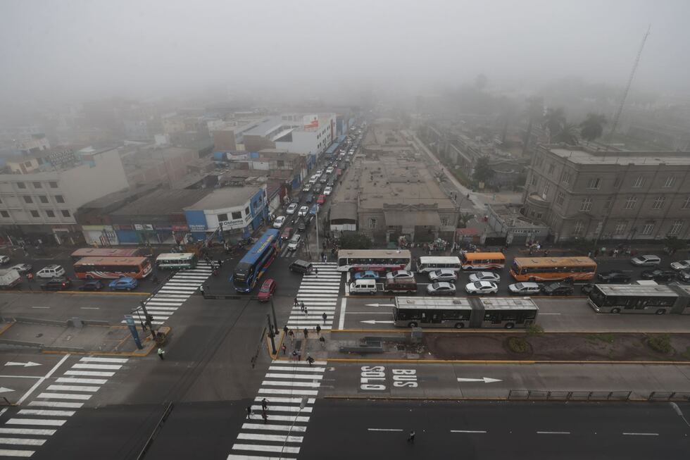 El distrito de Lima Norte que tiene 100% de humedad por el intenso frío en Lima, según Senamhi: “Tendencia aumentará a medida que llegue el invierno”. (Foto: ANDINA/Vidal Tarqui)