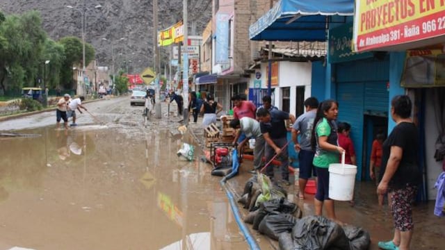 Fenómeno El Niño: Gobierno declara estado de emergencia en varios distritos de regiones en sur y centro del país