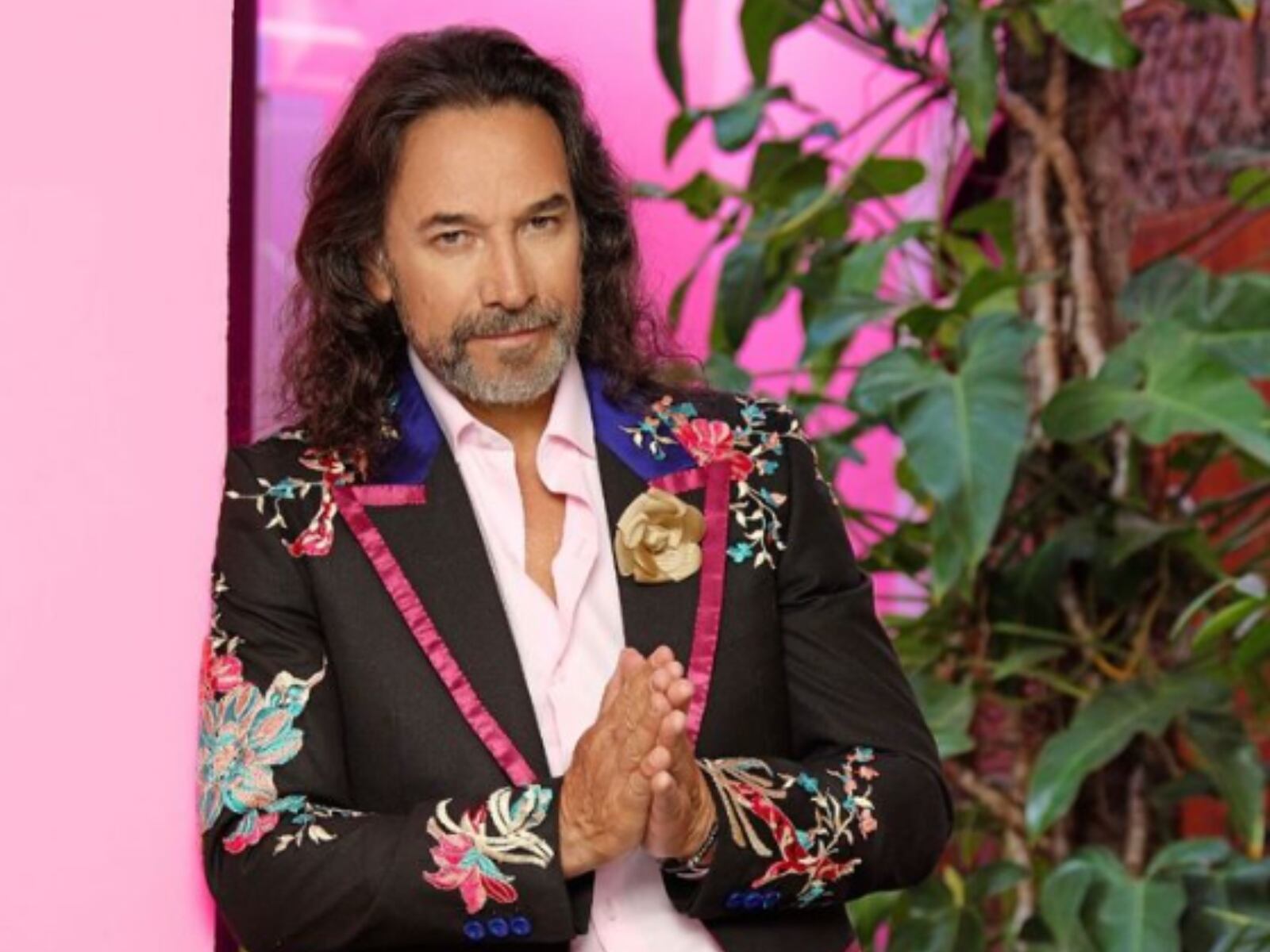 “El Buki” posa para sus miles de seguidores en redes sociales (Foto: Marco Antonio Solís / Instagram)