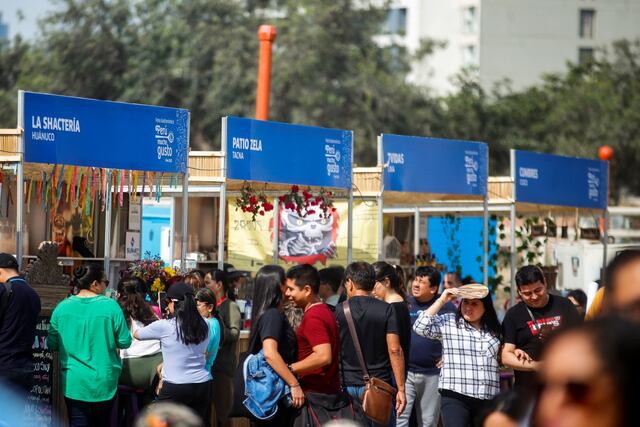 En el presente año, se han desarrollado dos (02) ediciones de la feria en Tacna y Tumbes, generando más de S/.
1.7 millones en ventas, más de 95 mil asistentes y un impacto económico de S/. 13 millones en dichas regiones, según cifras de PROMPERÚ, organizador del "Perú, mucho gusto".