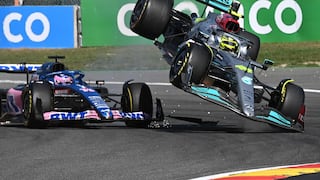 Alonso tras su choque con Hamilton en el GP de Bélgica: “Solo sabe cómo conducir cuando sale primero”
