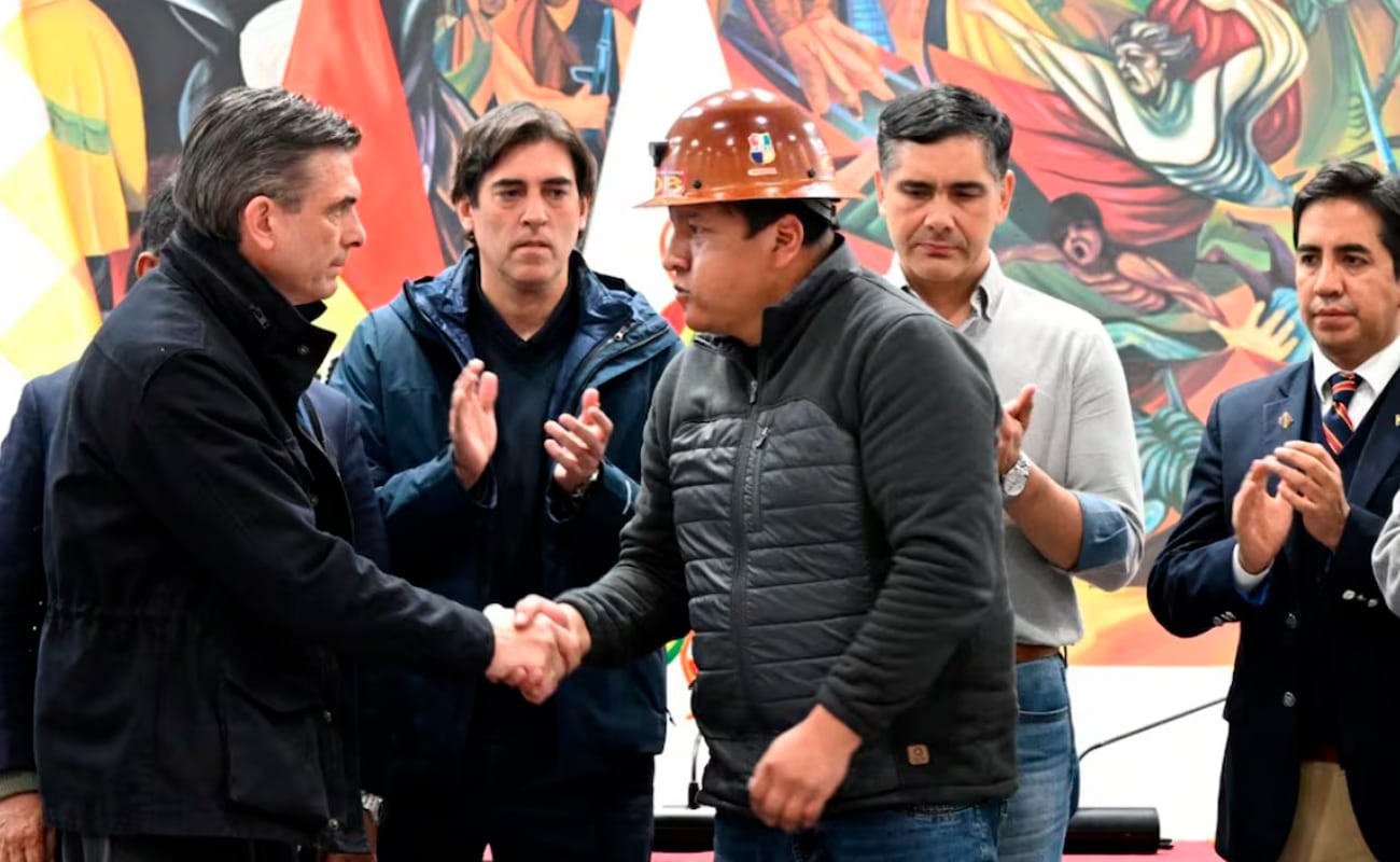 Paz y Central Obrera logran acuerdo, pero campesinos mantienen bloqueos de vías en Bolivia