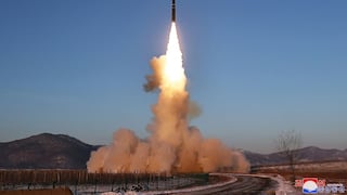 Corea del Norte lanza un misil balístico de rango intermedio al mar de Japón