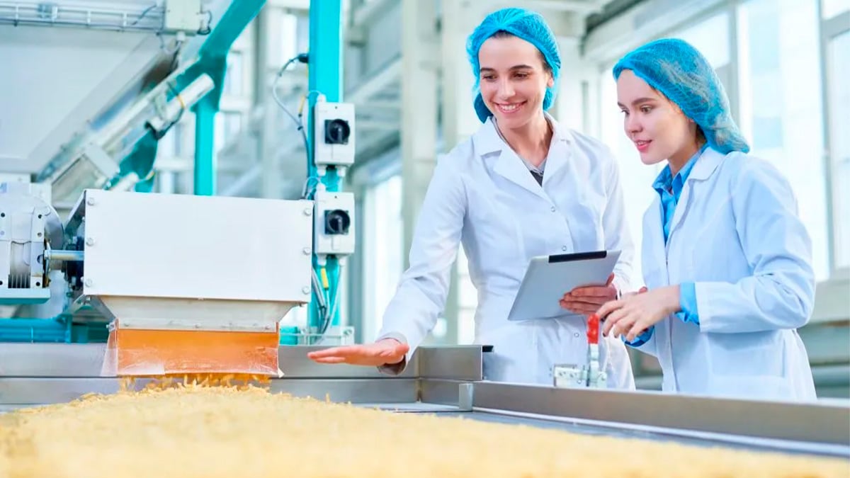 Estas son las cuatro carreras de ingeniería que son consideradas como profesiones de la salud tras la aprobación del Congreso | Foto: Freepik