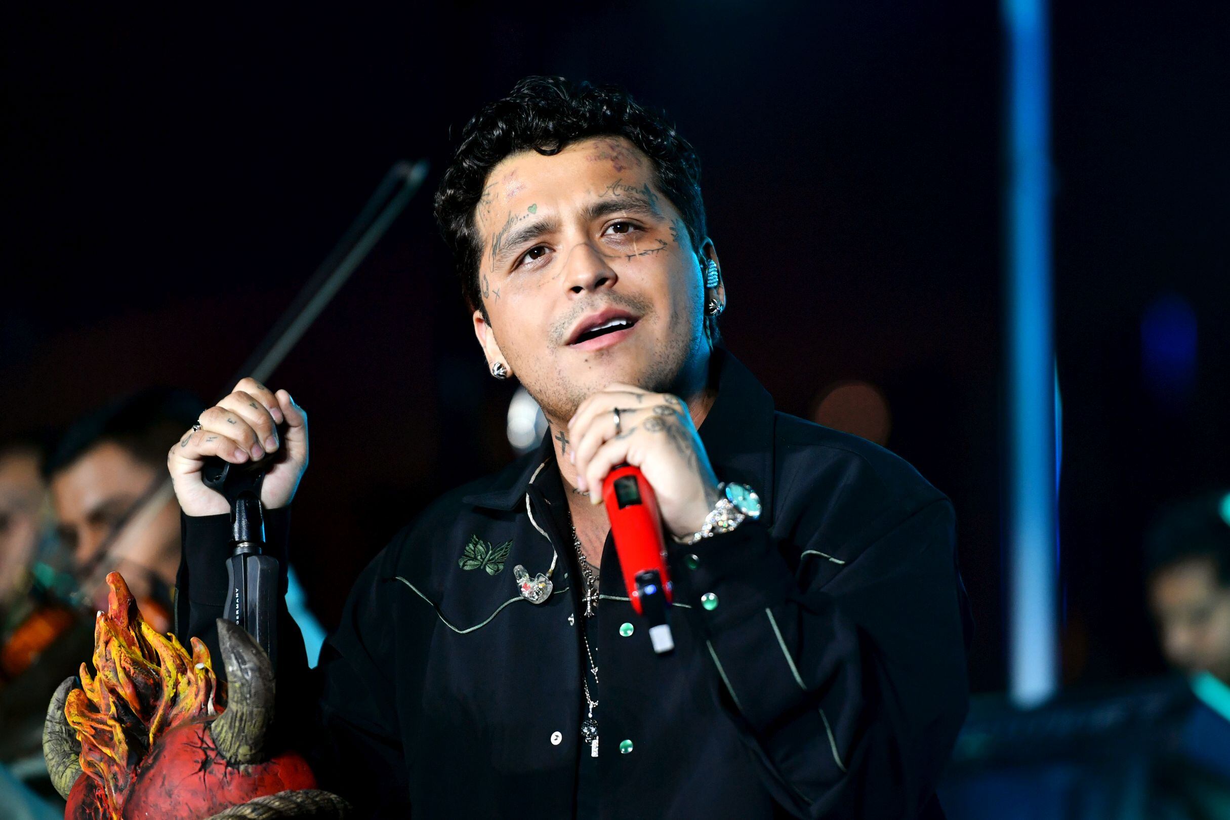 Esta imagen muestra a Christian Nodal en un concierto. (Foto: Alberto E. Rodriguez / Getty Images for The Latin Recording Academy)