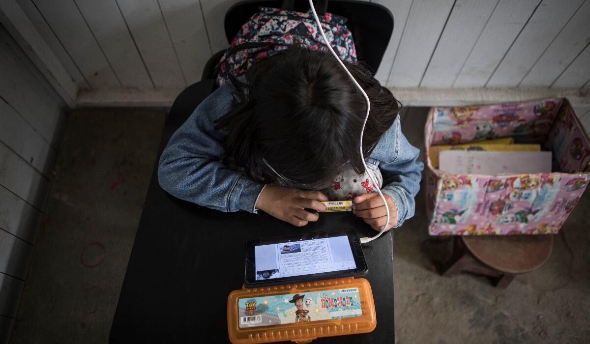 Transformación digital en Perú: ¿Cuáles son los desafíos y avances en el país? | En esta nota, exploraremos los principales avances y obstáculos que marcan la transformación digital en Perú según una reciente entrevista a un especialista en redes informáticas. (joel alonzo/@photo.gec)