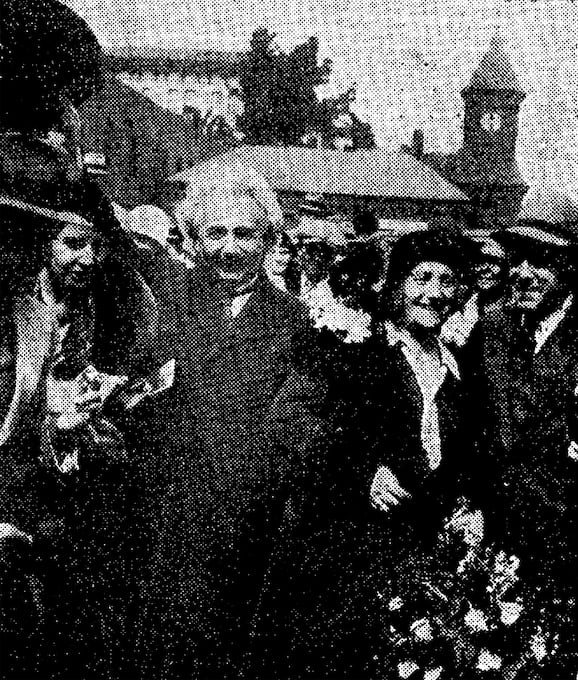 El Comercio publicó esta imagen el 4 de abril de 1931, informando sobre la llegada del doctor Einstein a la Universidad de Princeton (EE.UU.). (Foto: GEC Archivo Histórico)
