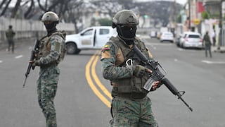Matanza en Ecuador: hallan siete cuerpos con vestimenta militar dentro de una camioneta 