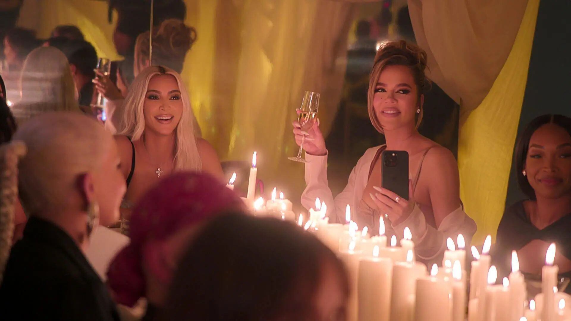 Un momento del episodio 3x06 de The Kardashians.