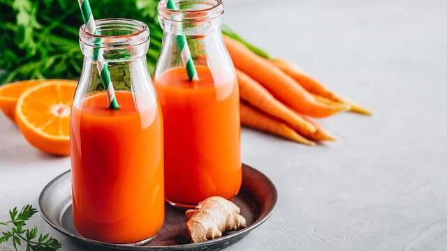 Esto te podría ocurrir si tomas jugo de zanahoria todos los días