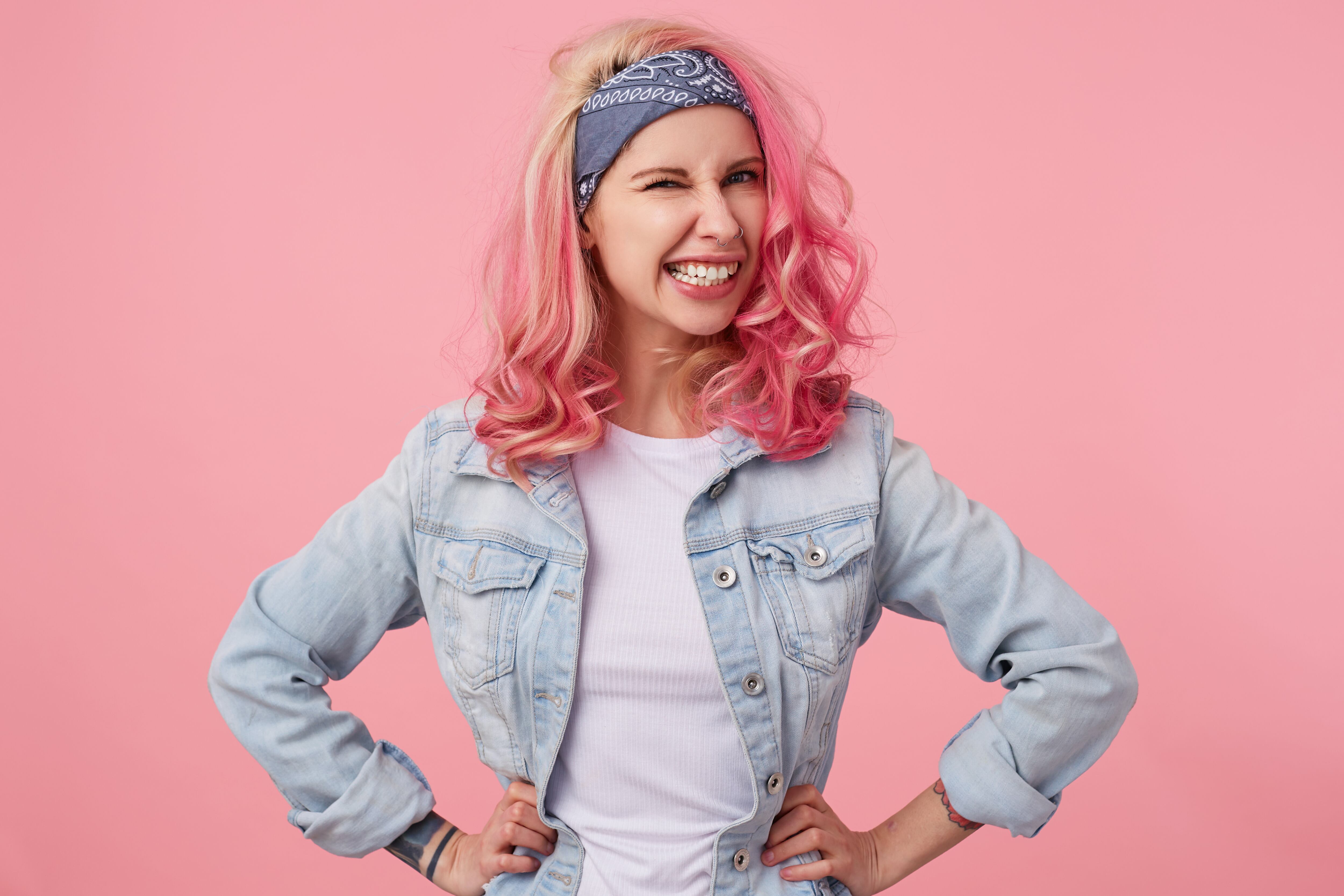 Para teñirse el cabello, será necesario esperar a que el cuero cabelludo esté desarrollado correctamente