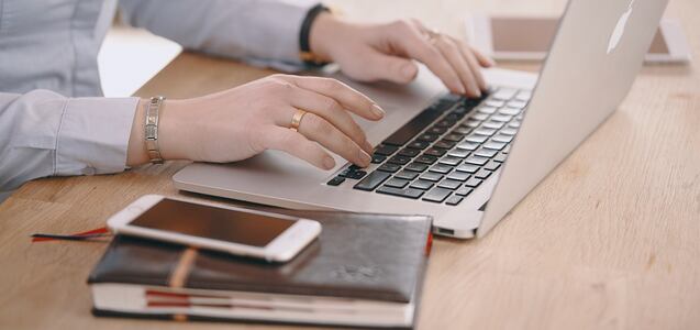 La lista de empresas que buscan trabajadores sin título universitario en Estados Unidos