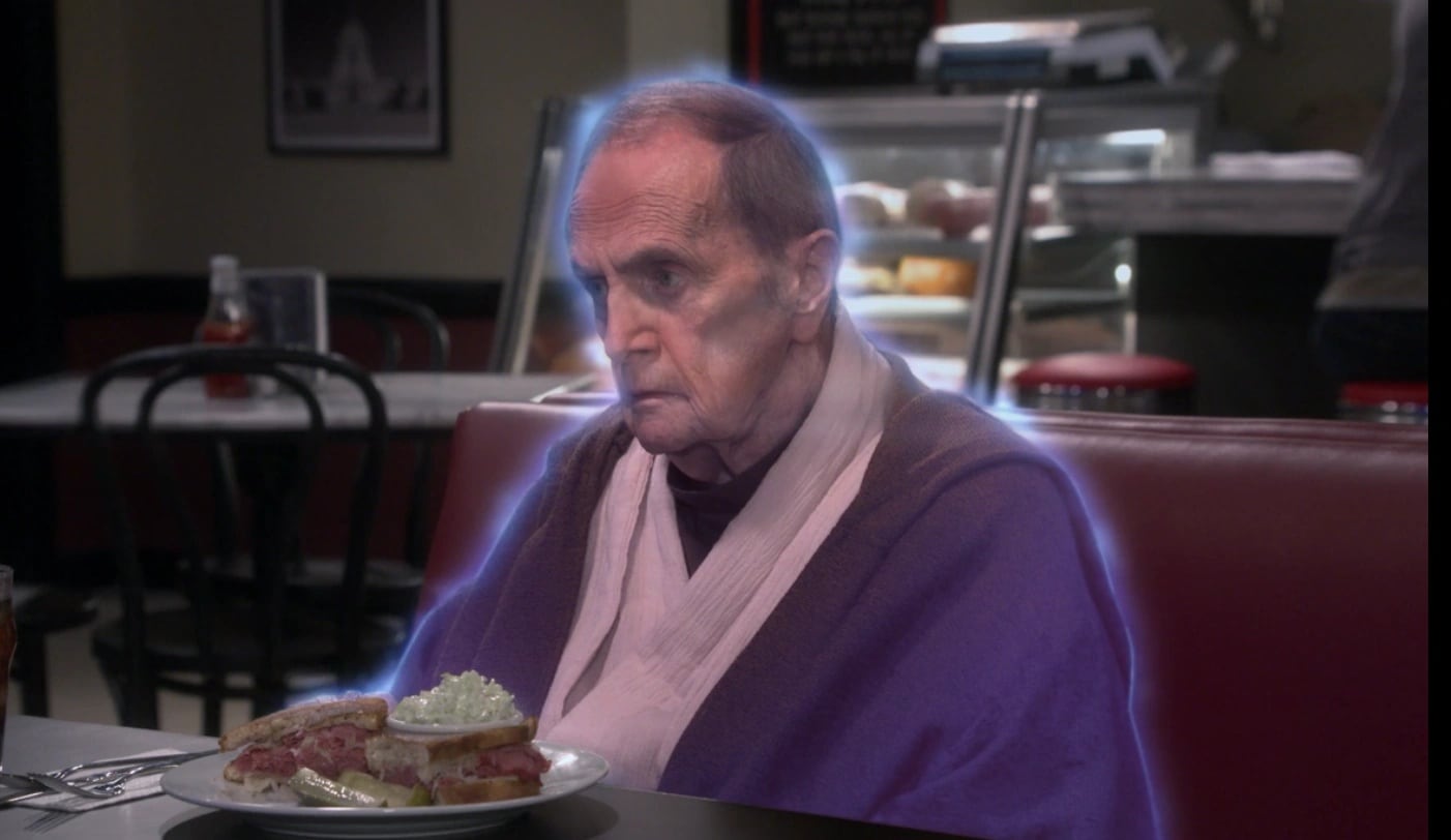 Bob Newhart como el Profesor Protón. (Foto: CBS)