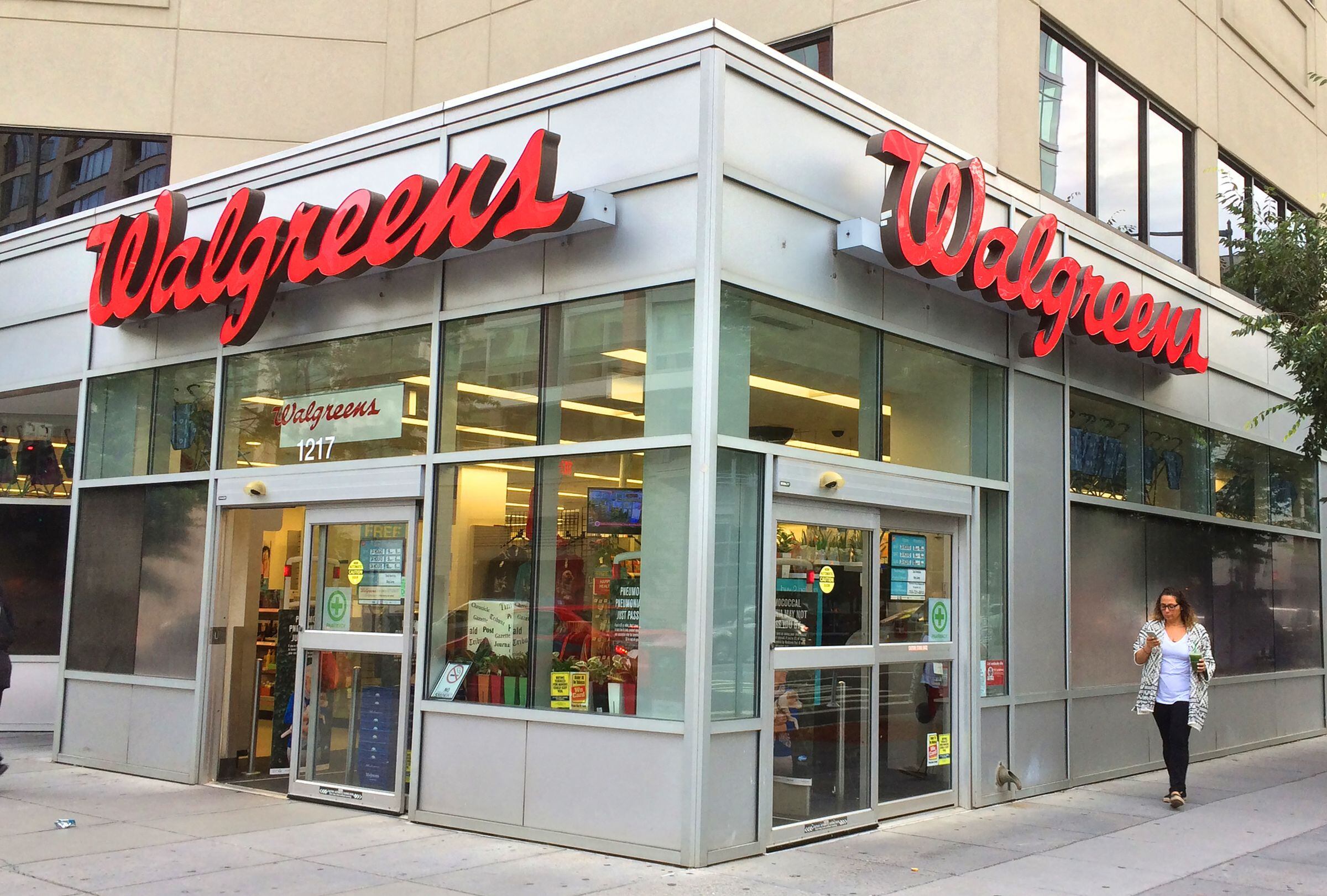 Las seis tiendas que Walgreens cerrará en febrero de 2025, se unen a las otra dos que cerraron en octubre del año pasado (Foto: Karen Bleier / AFP)