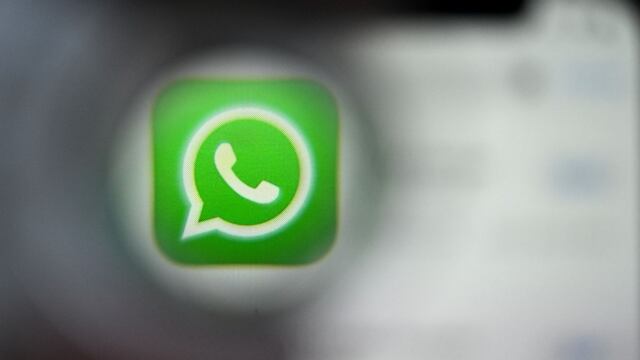 Falla en WhatsApp Web permite guardar contenidos enviados con el modo de visualización única