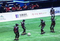 Goles, choques y algoritmos: el fútbol llega a los robots con un campeonato en China