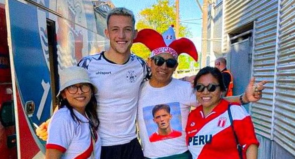 El futbolista peruano marcó el gol crucial que aseguró la victoria contra el AGF en la Copa de Dinamarca.
