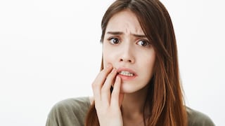 ¿Aprietas mucho los dientes? Conoce la relación entre el bruxismo y el estrés