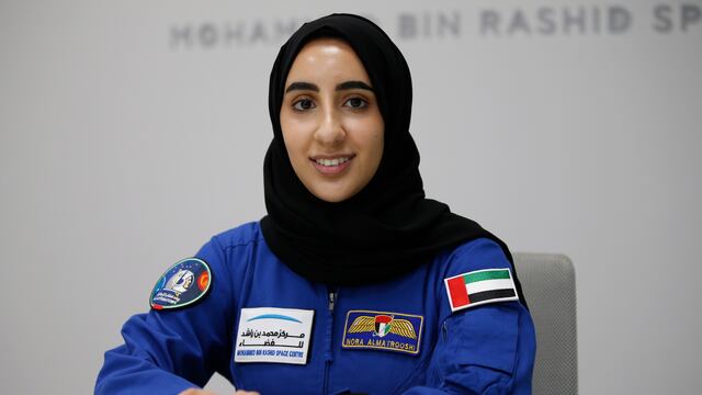 Noura Al Matrooshi: la emiratí de 28 años será la primera mujer árabe que viajará al espacio