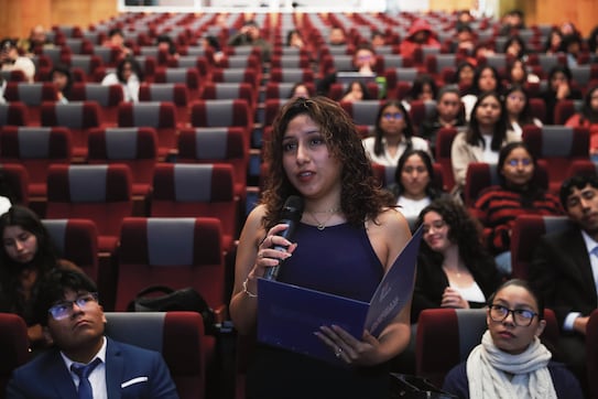 ¿Qué acciones toma la ONPE para orientar a jóvenes y primeros votantes en 2026?