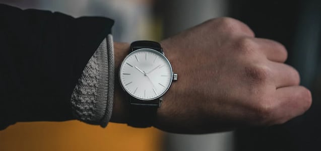 La manera correcta de limpiar un reloj de acero inoxidable