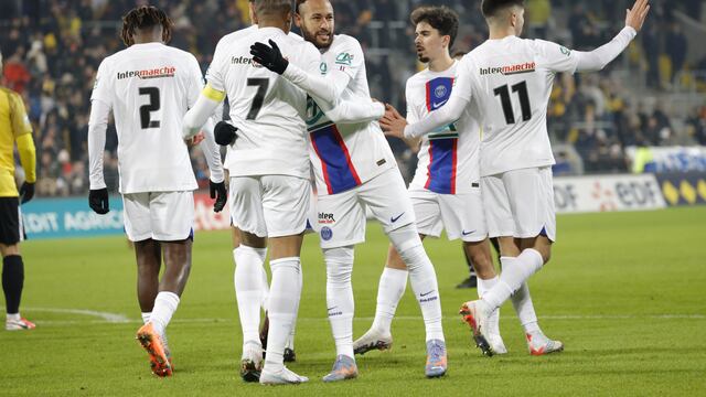 Con cinco goles de Mbappé: PSG venció a Pays de Cassel y clasificó a octavos de la Copa de Francia