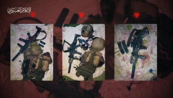 Hamás mostró imágenes de armas y uniformes de soldados israelíes que habría matado en un túnel de Jabalia.