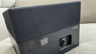 Epson EpiqVision EF12 Review en español: lo bueno y lo malo del proyector