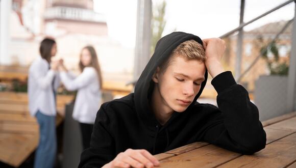 La falta de comunicación familiar puede ser el origen de un problema de drogas en la adolescencia