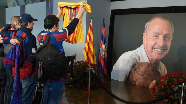 Barcelona y fanáticos rinden homenaje a Johan Cruyff [FOTOS]