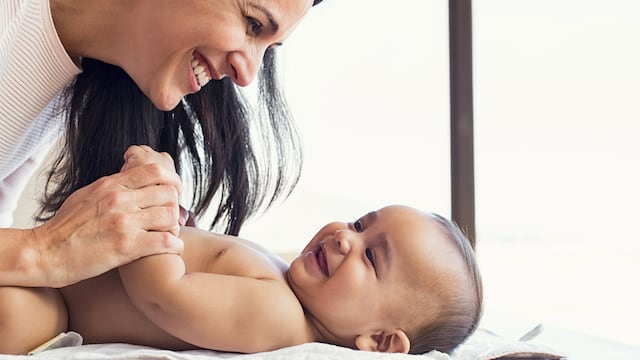 ¿Qué características debe tener el pañal ideal para tu bebé?