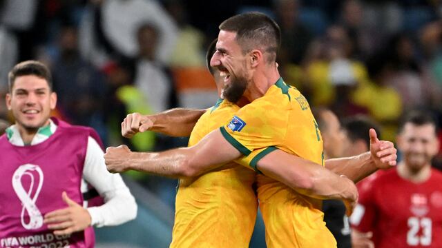 Australia venció 1-0 a Dinamarca y clasificó a octavos de final