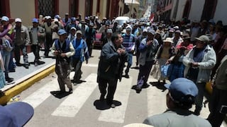 Despejan vía Puno-Desaguadero cerrada por pobladores de Pilcuyo
