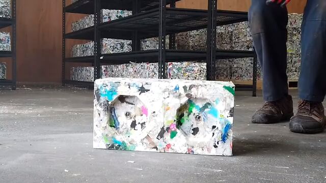 ¿Construirías tu casa con plástico? Han creado un ladrillo hecho con este material reciclado | VIDEO