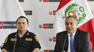 El general Raúl Alfaro se resistió a renunciar como jefe de la Policía Nacional 
