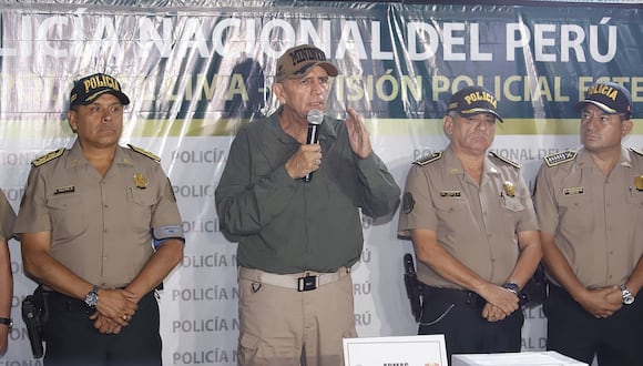 Víctor Torres Falcón dijo que separarán a oficiales si detectan que ayudaron a Vladimir Cerrón. (Foto: Mininter)