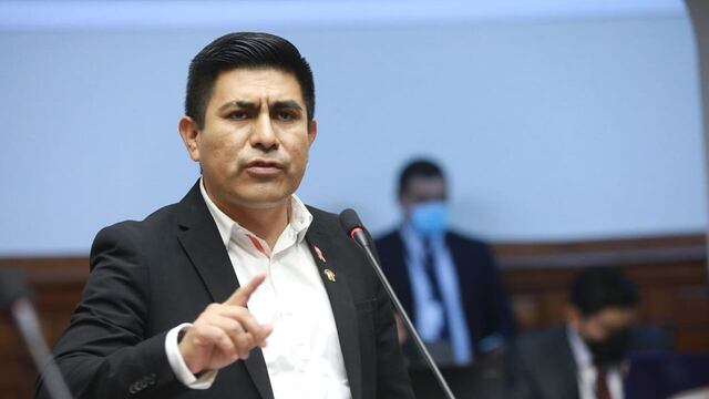 Alex Flores asegura que están “socializando” vacancia contra Dina Boluarte para llegar a 87 votos