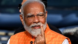 Elecciones India 2024: Primer ministro Modi vota arropado por cientos de seguidores