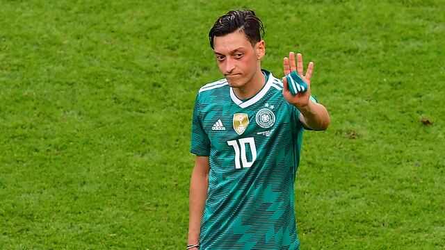 A los 34 años: Mesut Özil anuncia su retiro del fútbol profesional