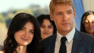 “The Perfect Couple”: cómo surgió la idea del baile de los créditos iniciales de la serie de Netflix