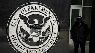 El DHS te dará 1000 dólares si te autodeportas de Estados Unidos: ¿de qué trata y cómo funciona?