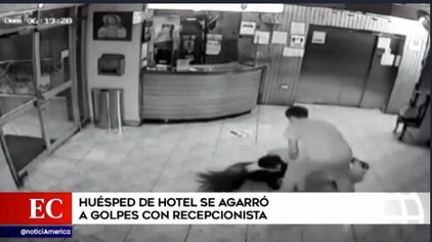 “Ella como me estaba esperando, me dice ‘el recepcionista ha venido con una botella de vino y me quiere dar de tomar’, después ella ha tenido miedo de subir”, contó.