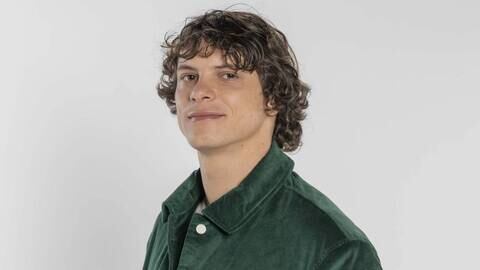 Sergio Madrigal es Emiliano Serrano (Foto: TelevisaUnivision)